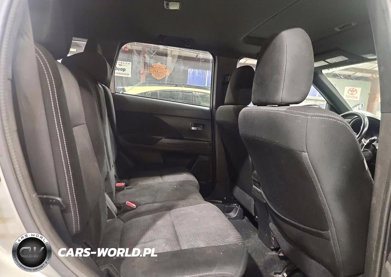 2018 Mitsubishi Outlander Se VIN:JA4AZ3A34JZ026774 - 11