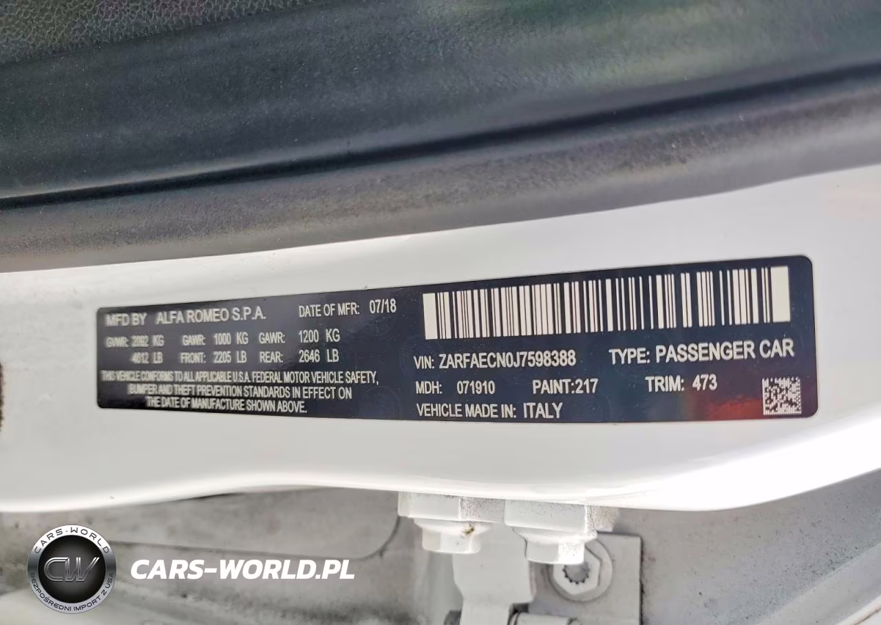 2018 Alfa Romeo Giulia Ti VIN:ZARFAECN0J7598388 - 12