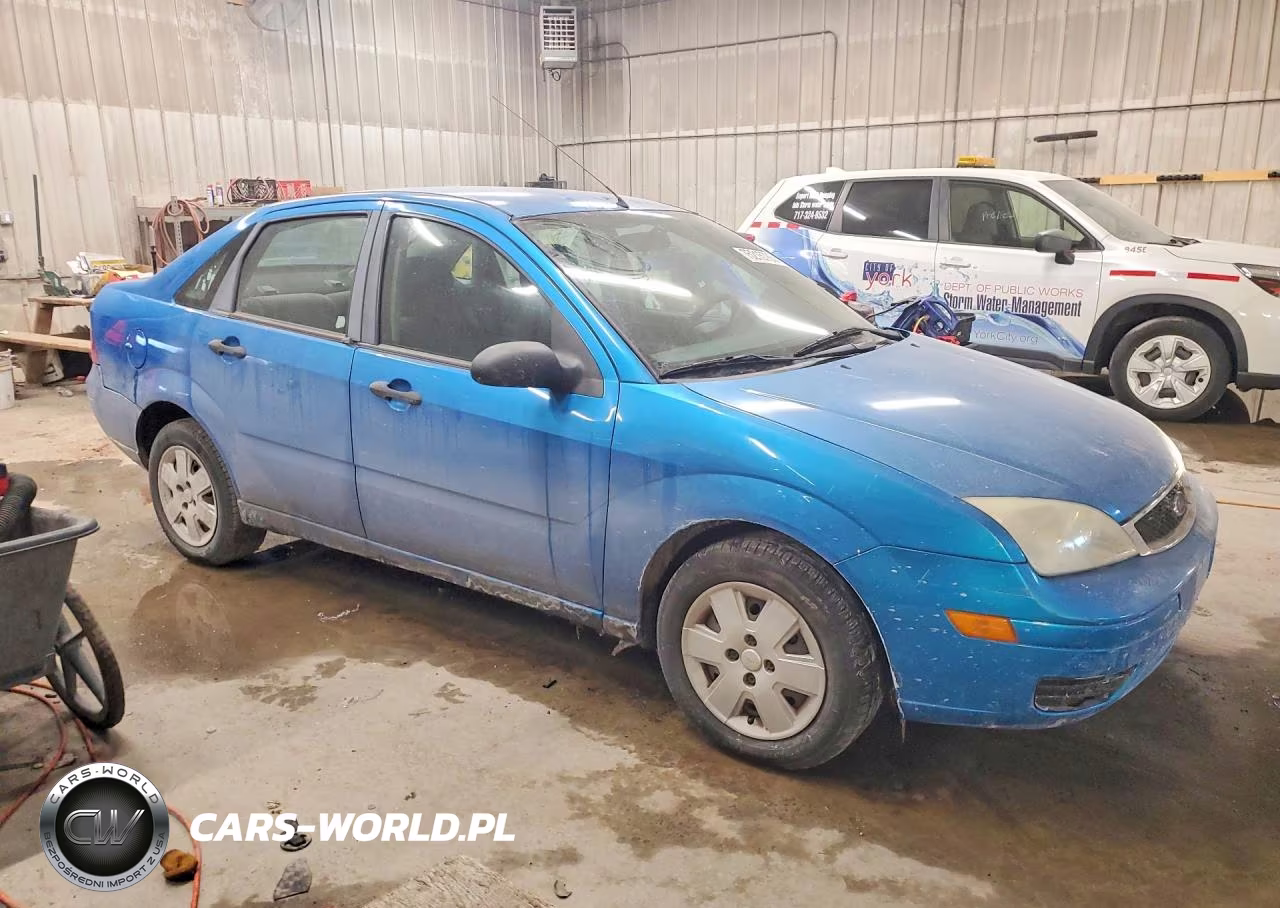 2007 Ford Focus Zx4 VIN:1FAFP34N27W356007 - 4