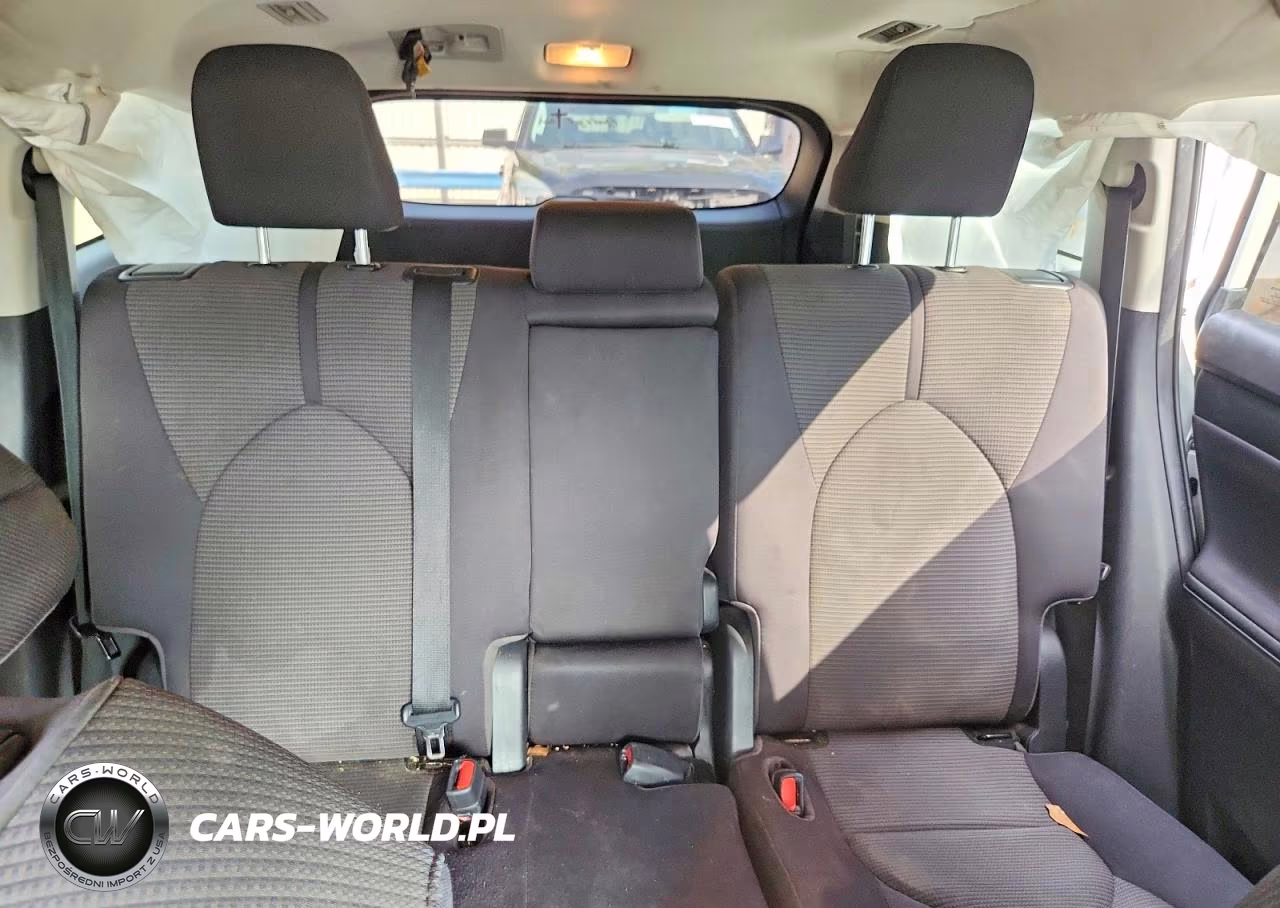 2020 Toyota Highlander L VIN:5TDCZRAH4LS502863 - 10