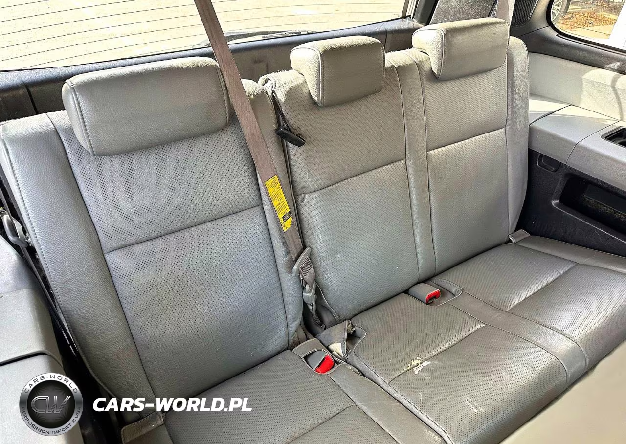 2010 Toyota Sequoia Platinum VIN:5TDDY5G17AS024381 - 11