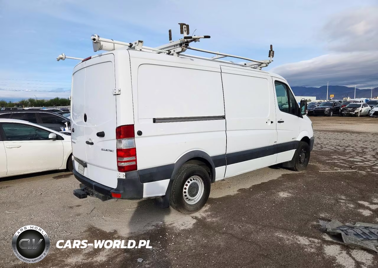 2015 Mercedes-Benz Sprinter 2500 VIN:WD3PE7CC9F5953343 - 3
