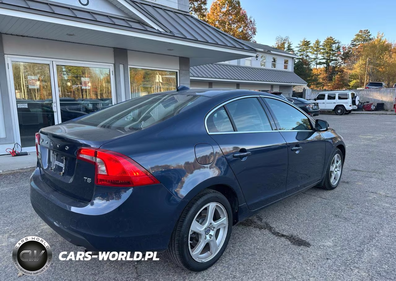 2012 Volvo S60 T5 VIN:YV1622FS2C2113752 - 4