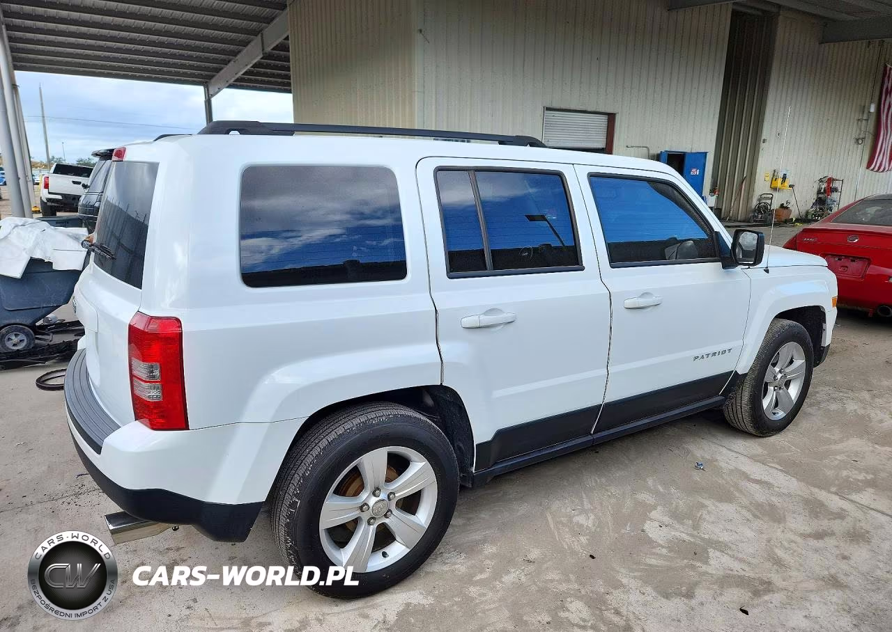 2016 Jeep Patriot Sport VIN:1C4NJPBA8GD561843 - 3