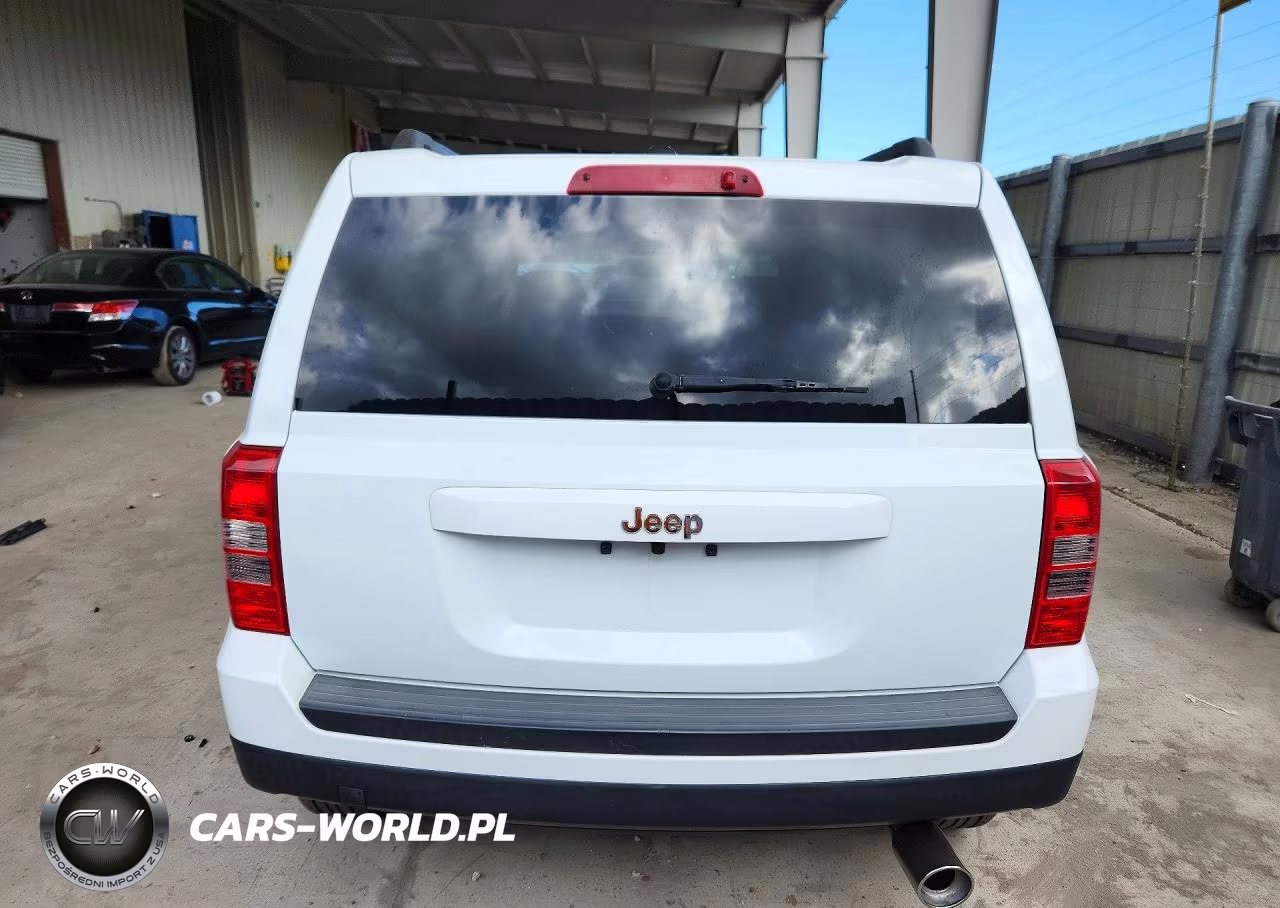 2016 Jeep Patriot Sport VIN:1C4NJPBA8GD561843 - 6