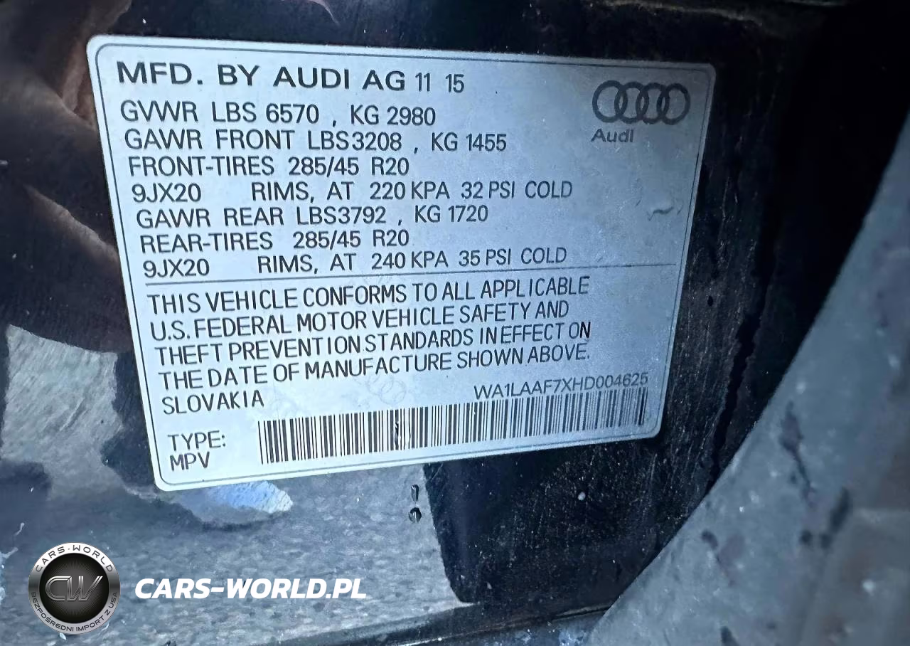 2017 Audi Q7 Premium Plus VIN:WA1LAAF7XHD004625 - 10