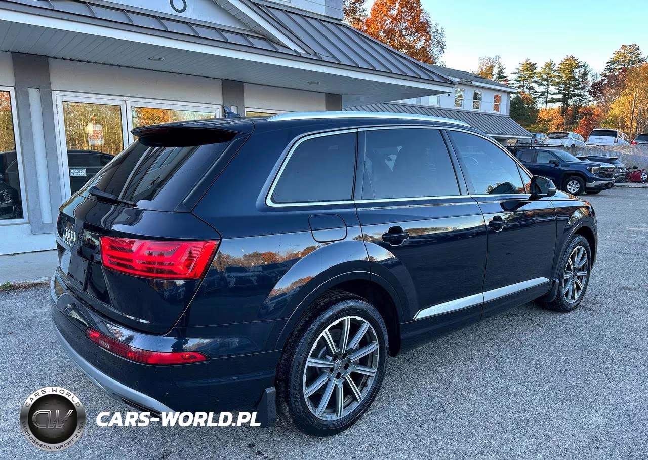 2017 Audi Q7 Premium Plus VIN:WA1LAAF7XHD004625 - 4