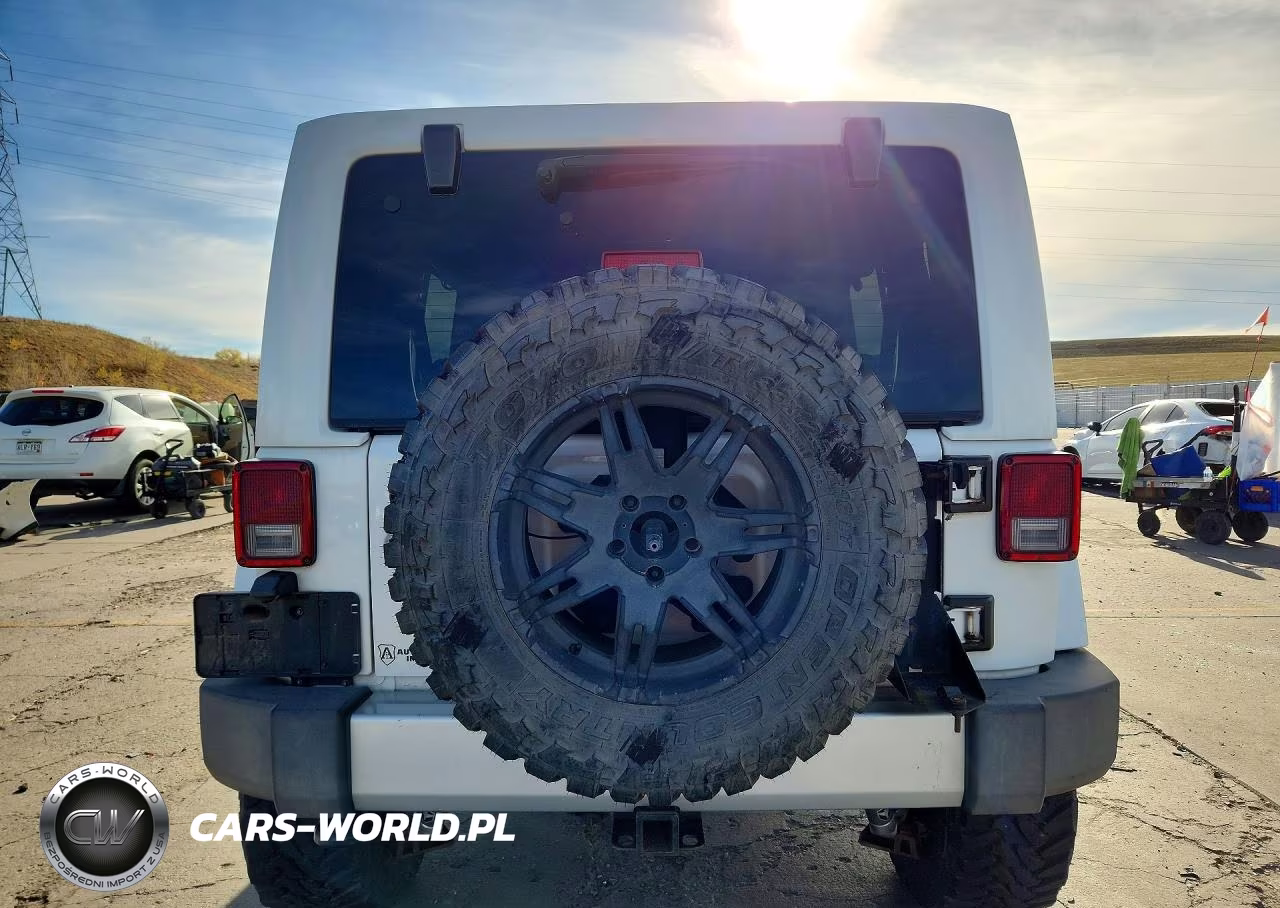2012 Jeep Wrangler Unlimited Sahara VIN:1C4BJWEG6CL205341 - 6