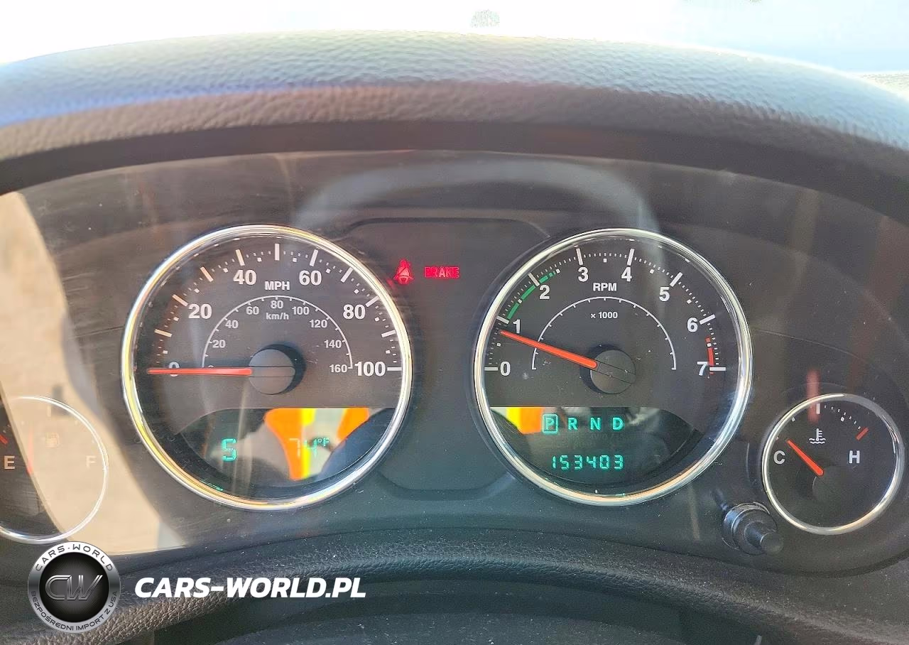 2012 Jeep Wrangler Unlimited Sahara VIN:1C4BJWEG6CL205341 - 9