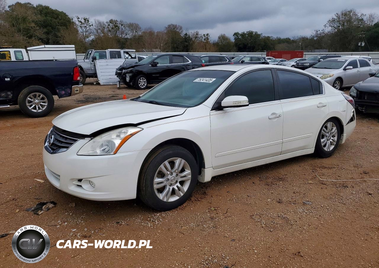 2010 Nissan Altima Base