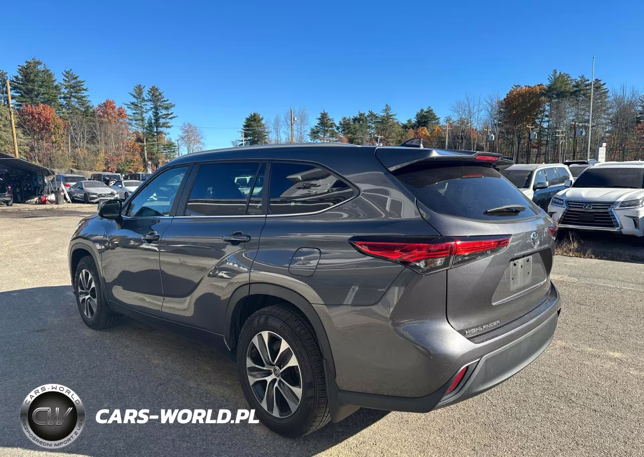 2023 Toyota Highlander Xle VIN:5TDKDRAH1PS515621 - 3
