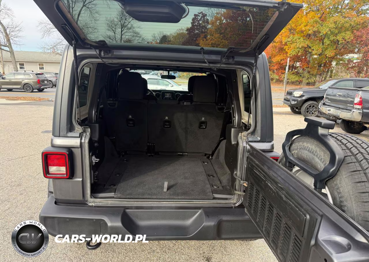 2019 Jeep Wrangler Unlimited Sport VIN:1C4HJXDN0KW624492 - 15