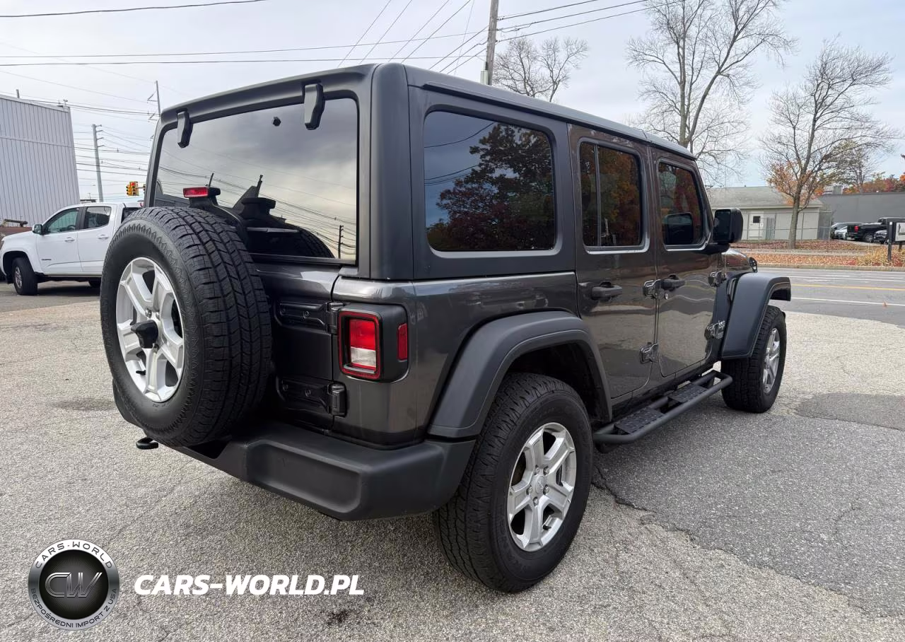 2019 Jeep Wrangler Unlimited Sport VIN:1C4HJXDN0KW624492 - 4