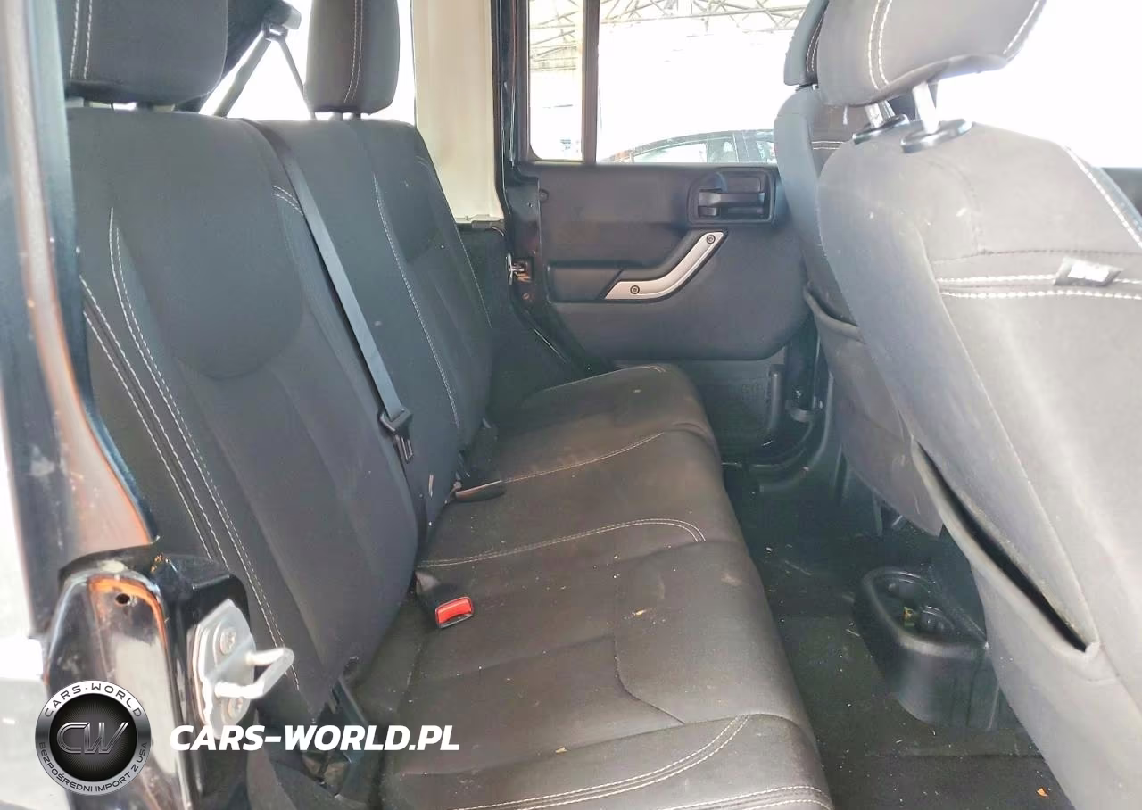 2018 Jeep Wrangler Unlimited Sahara VIN:1C4HJWEG7JL922029 - 10
