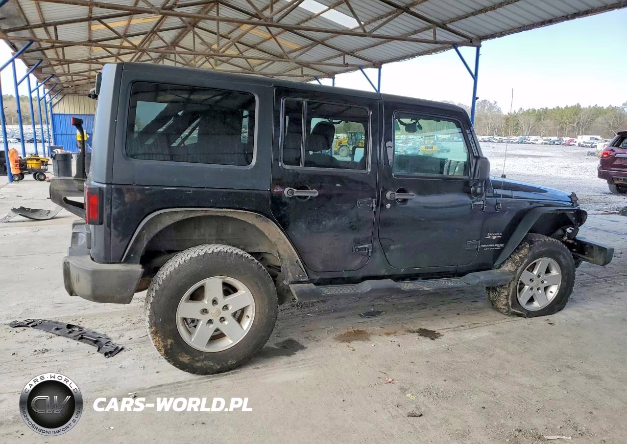 2018 Jeep Wrangler Unlimited Sahara VIN:1C4HJWEG7JL922029 - 3
