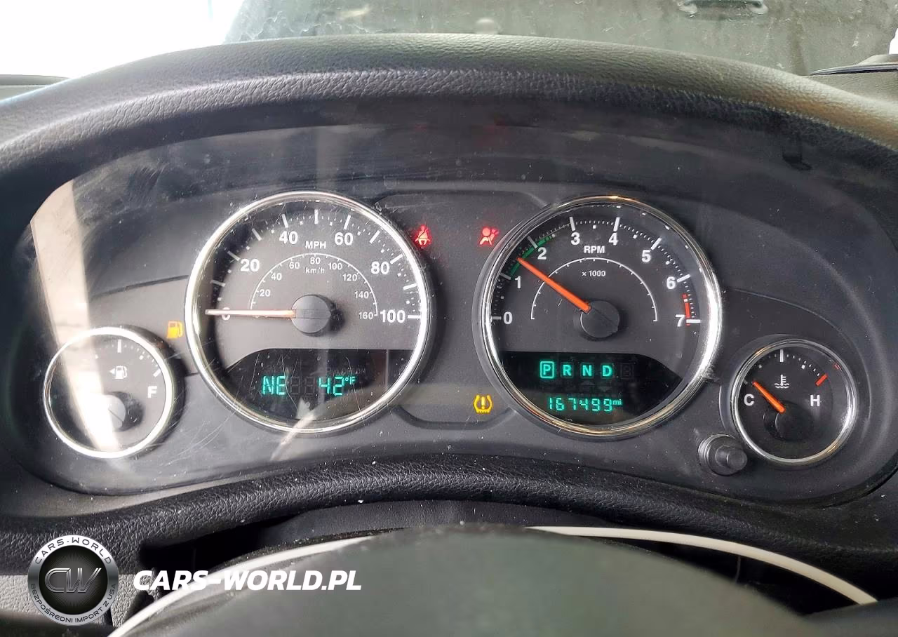 2018 Jeep Wrangler Unlimited Sahara VIN:1C4HJWEG7JL922029 - 9