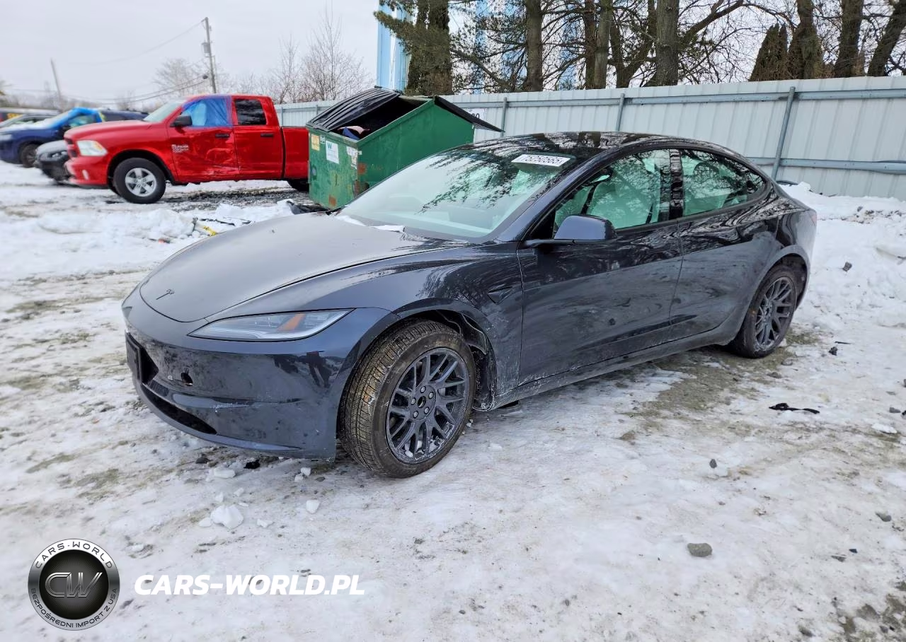 2026 Tesla Model 3 – zdjęcie 1 z 12