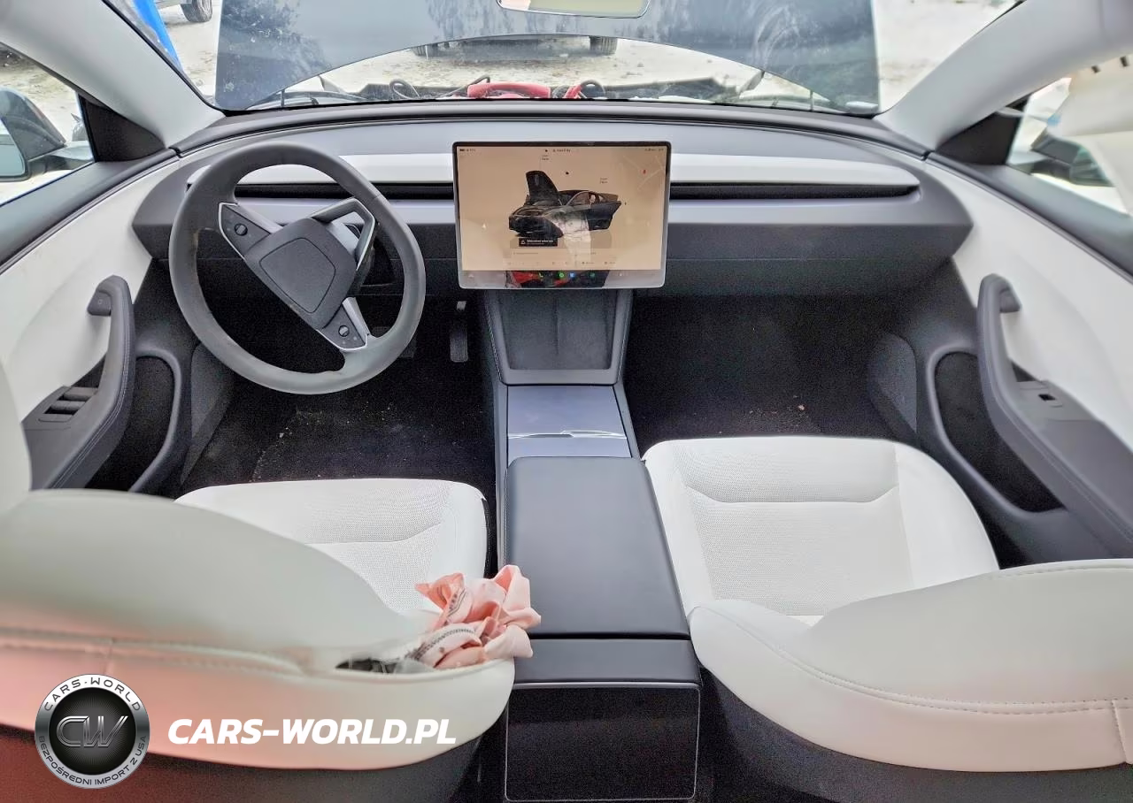 2026 Tesla Model 3 VIN:5YJ3E1EA5TF135308 - 8