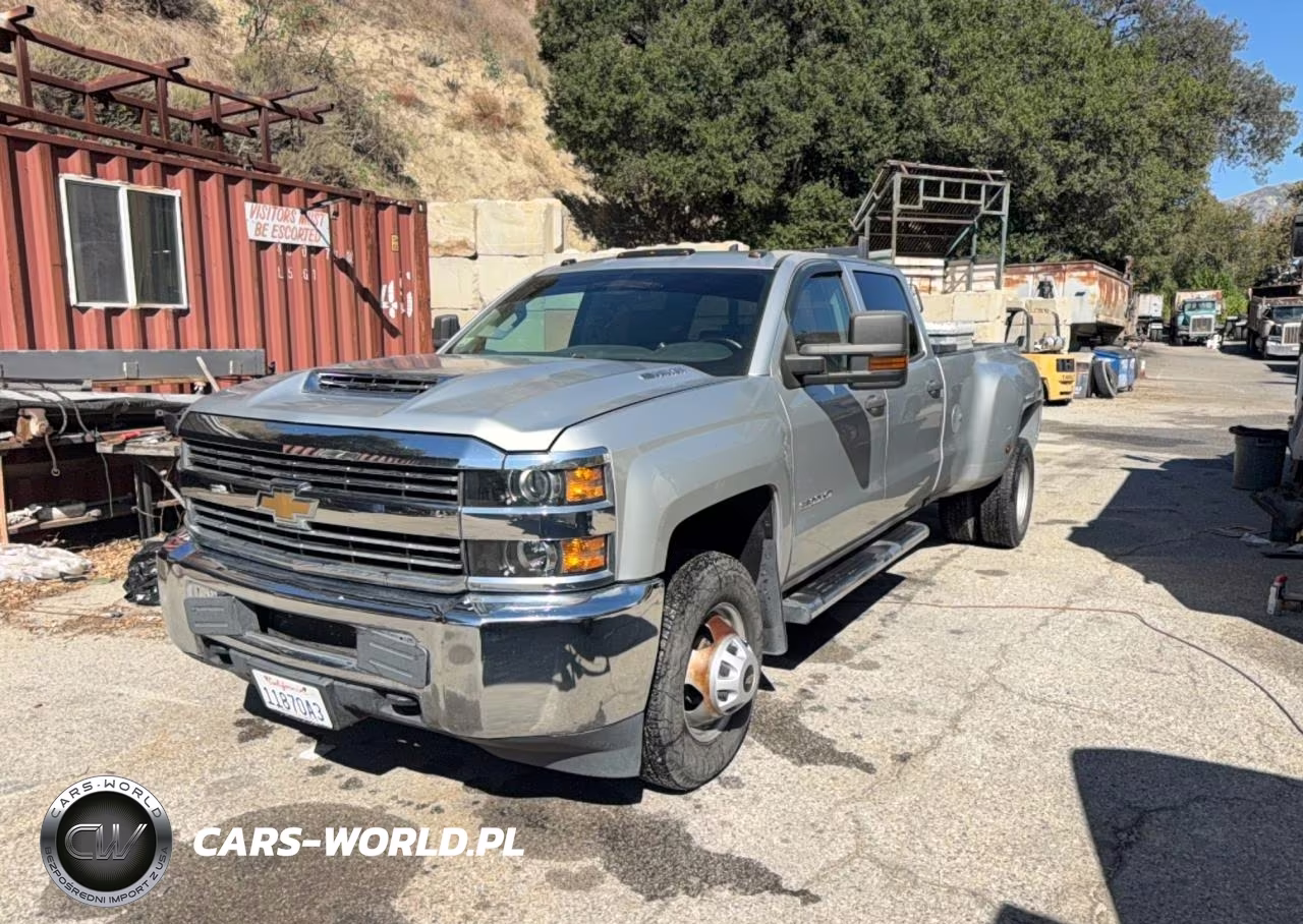 2018 Chevrolet Silverado C3500 VIN:1GC4CYCYXJF168039 - 2