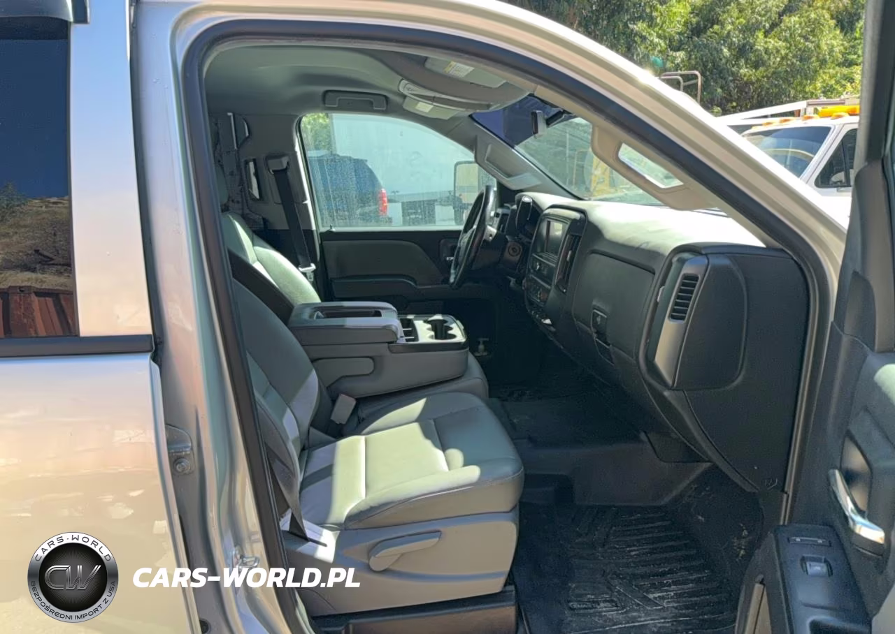 2018 Chevrolet Silverado C3500 VIN:1GC4CYCYXJF168039 - 5