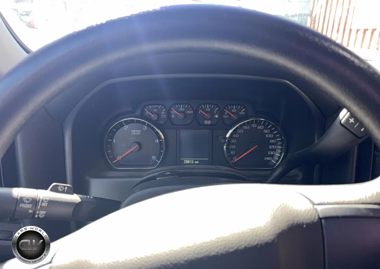 2018 Chevrolet Silverado C3500 VIN:1GC4CYCYXJF168039 - 8