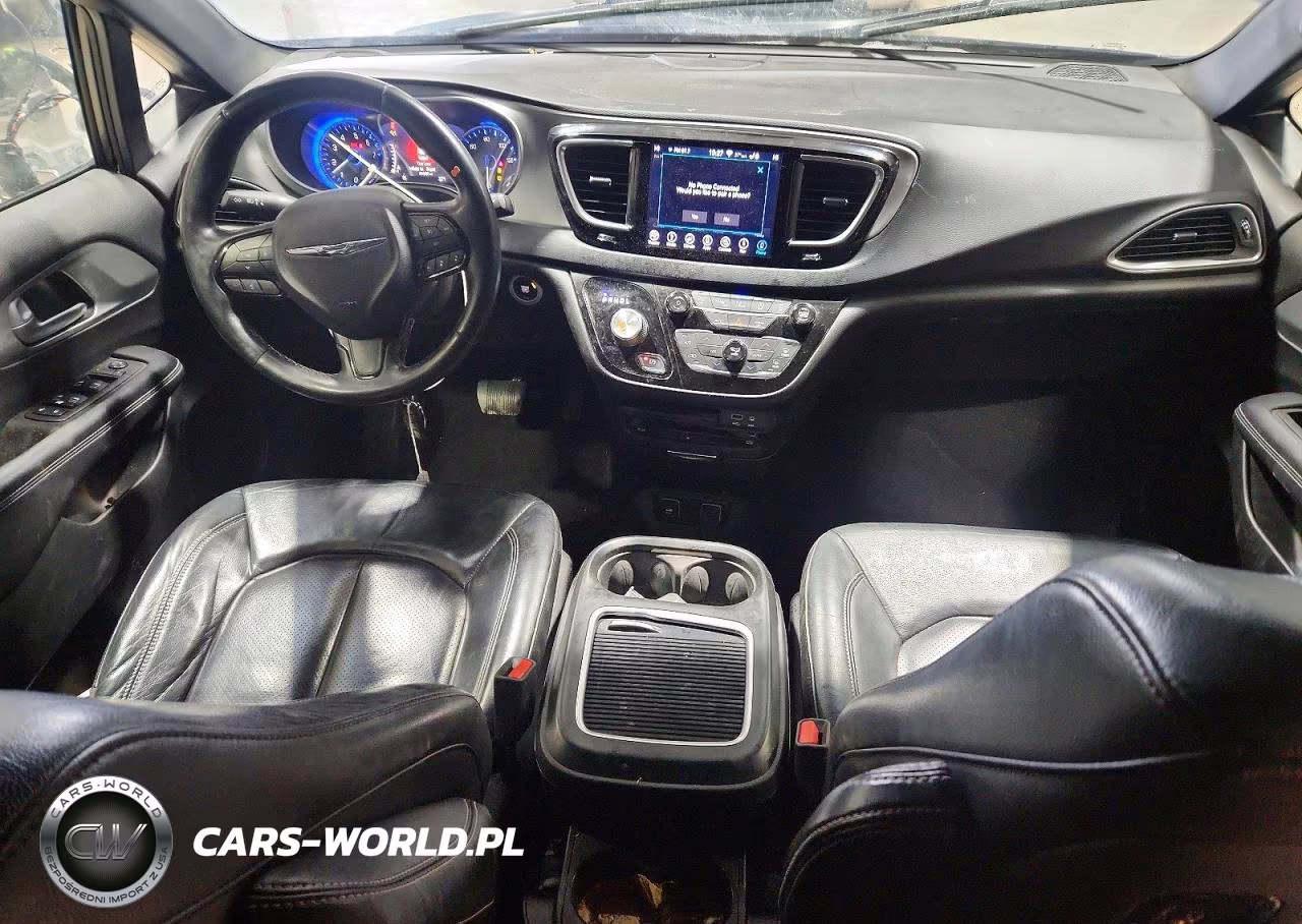 2018 Chrysler Pacifica Touring L Plus VIN:2C4RC1EG0JR157061 - 8