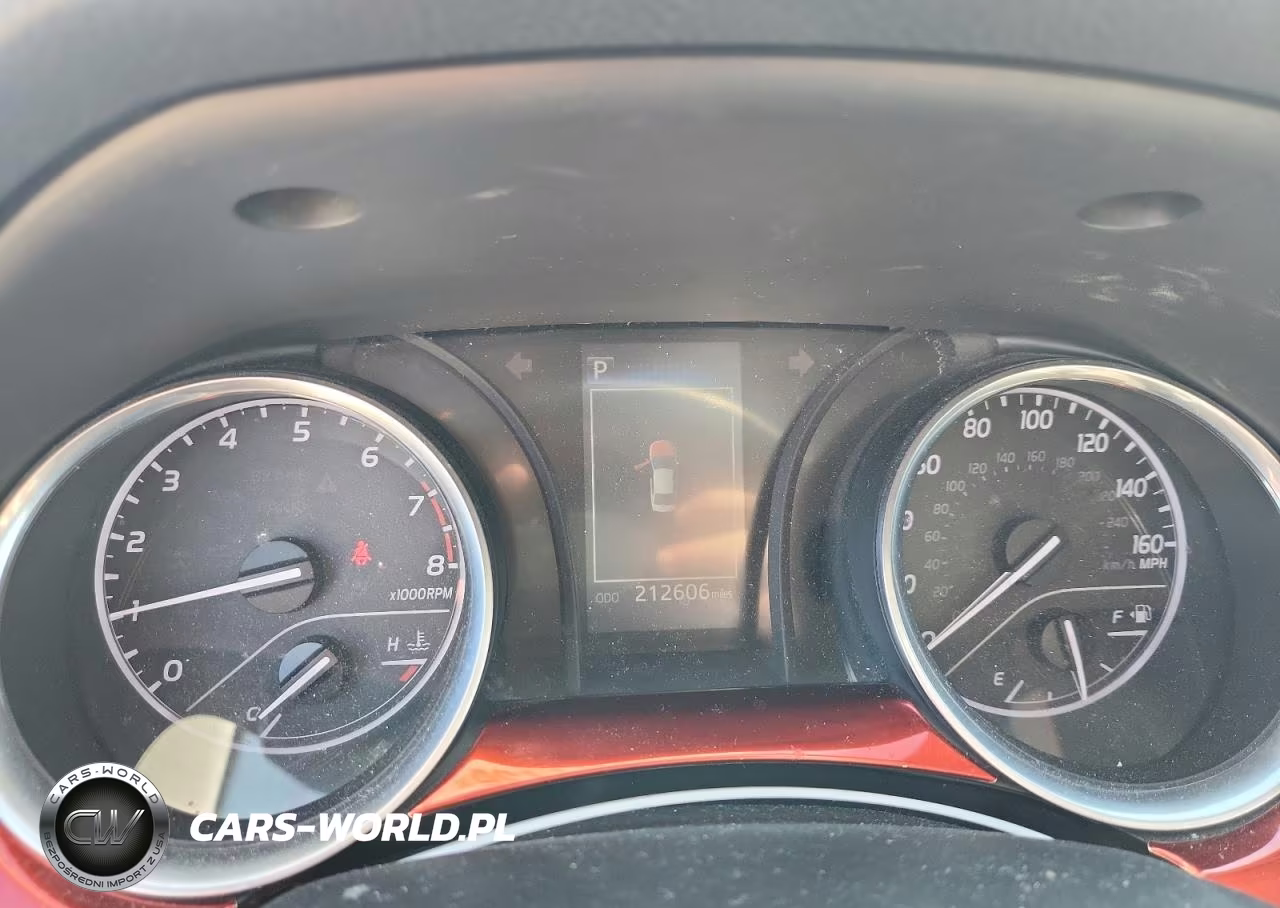 2018 Toyota Camry Se VIN:4T1B11HK3JU042752 - 9
