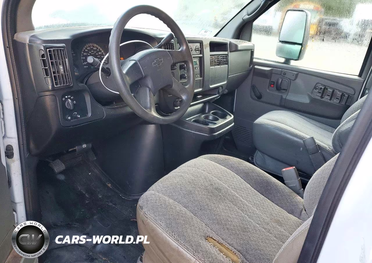 2007 Chevrolet Express Delivery Truck VIN:1GBJG31U771249911 - 8