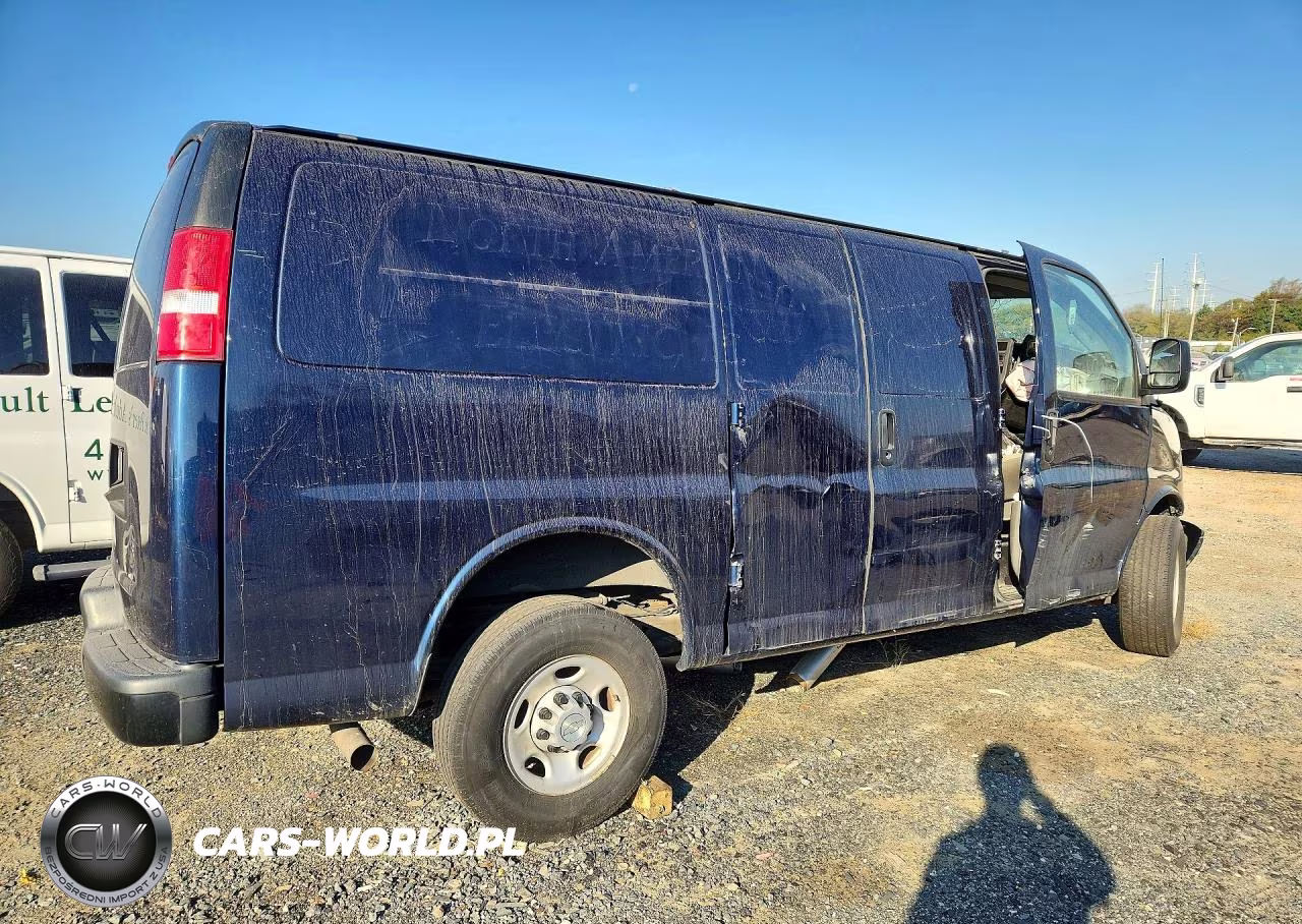 2019 Chevrolet Express G2500 VIN:1GCWGAFP7K1235492 - 3