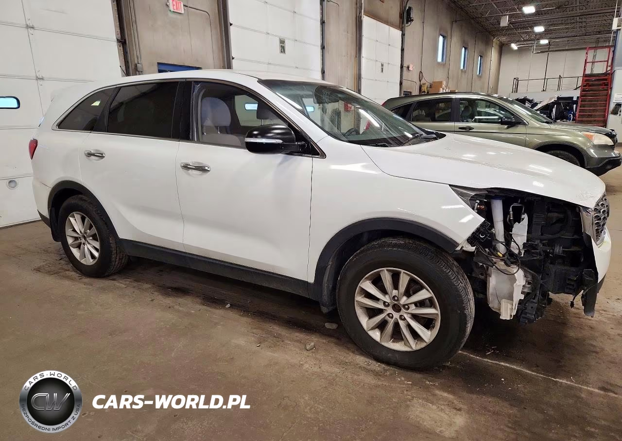 2019 Kia Sorento Lx VIN:5XYPG4A36KG517178 - 4