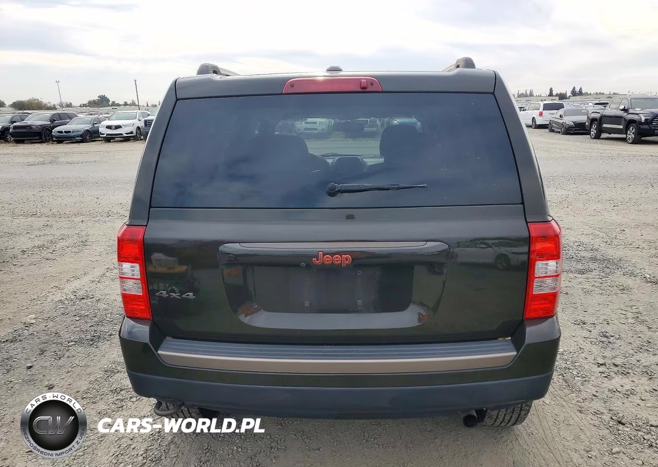 2016 Jeep Patriot Sport VIN:1C4NJRBBXGD760090 - 6