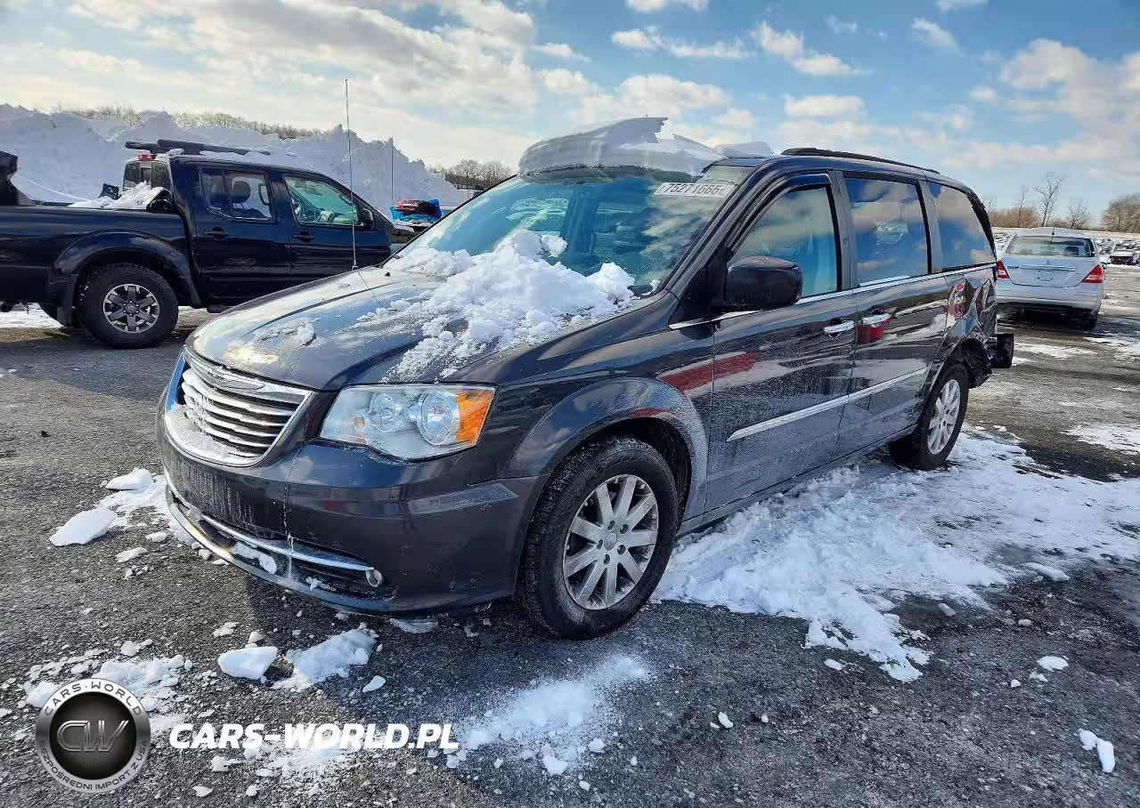 2016 Chrysler Town & Country Touring