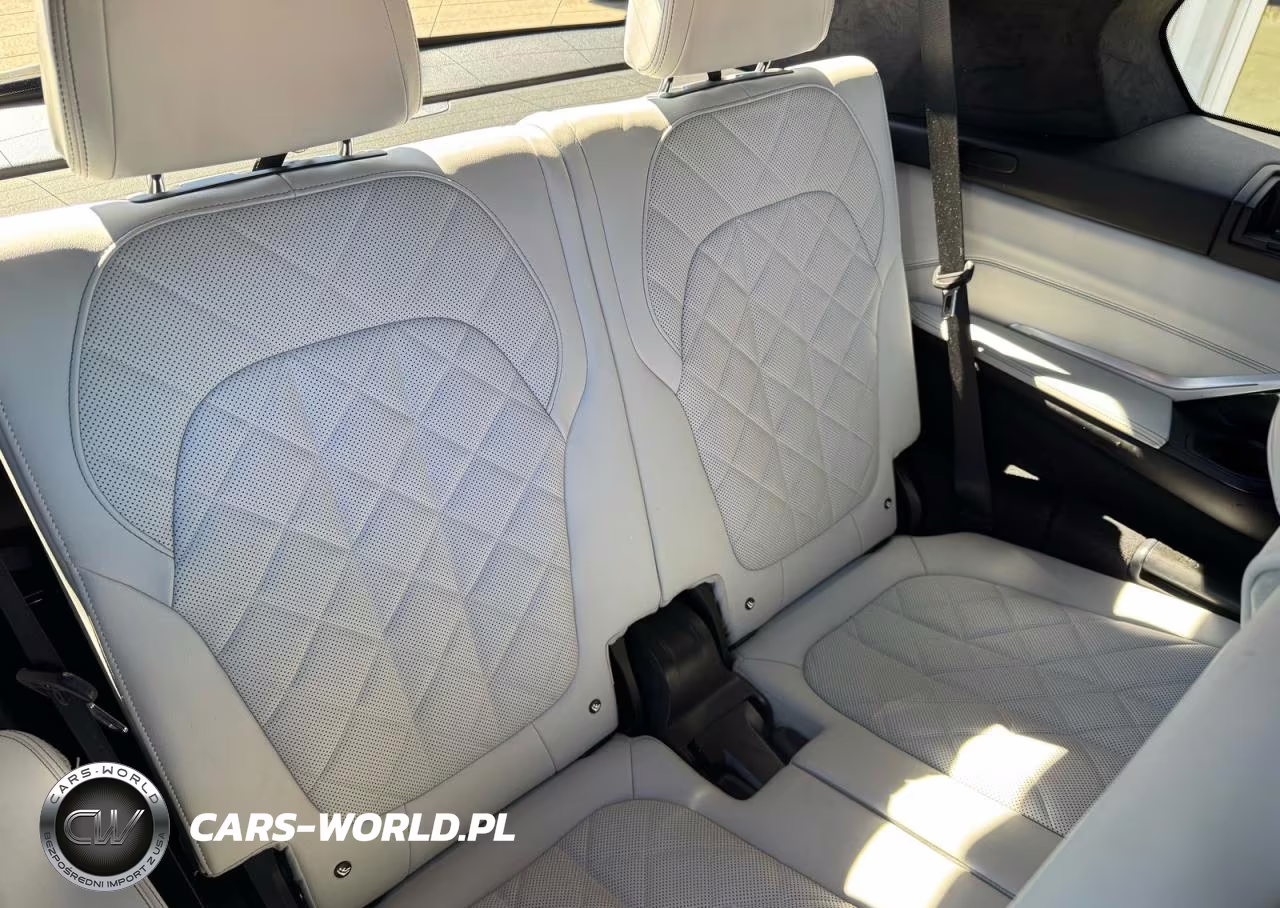 2024 BMW X7 xDrive40I VIN:5UX23EM02R9S09691 - 7