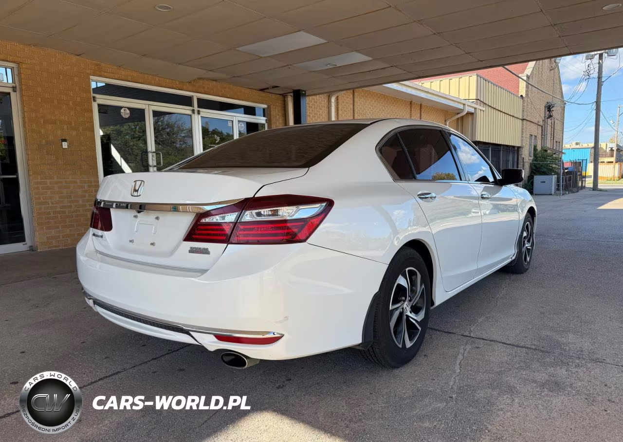 2017 Honda Accord Lx VIN:1HGCR2F39HA102212 - 4