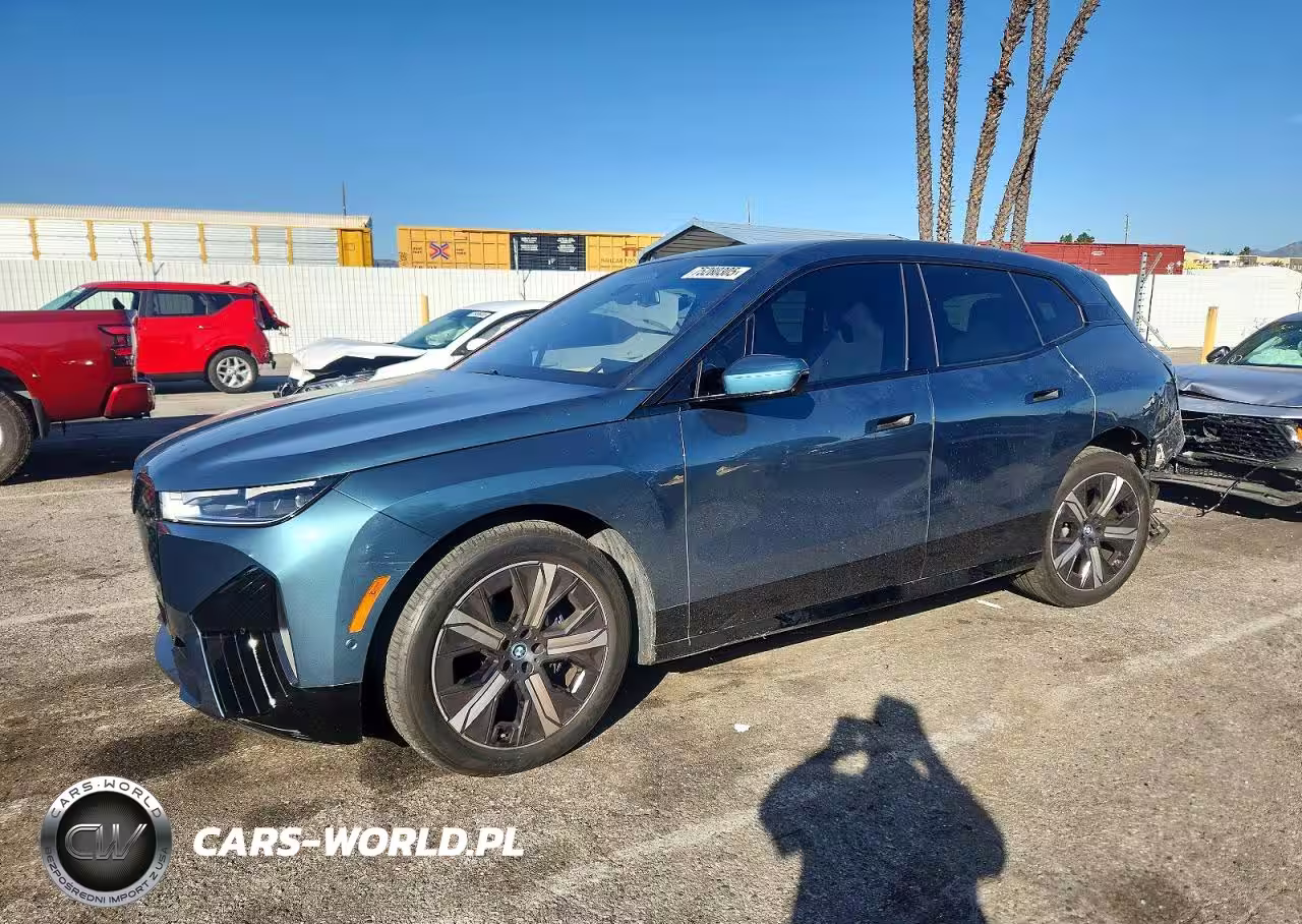2025 BMW Ix xDrive50