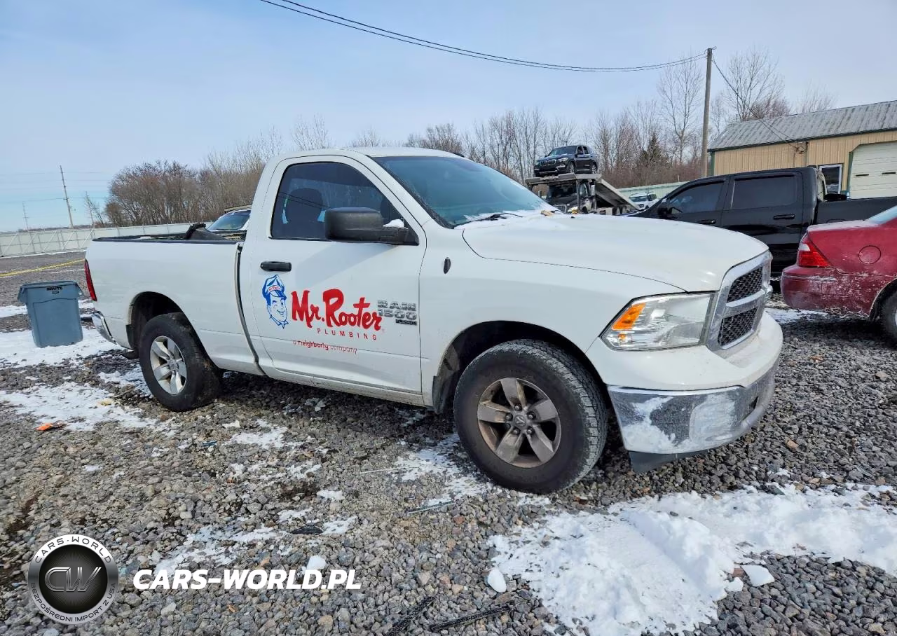 2019 Ram 1500 Classic Tradesman VIN:3C6JR6AG8KG702243 - 4