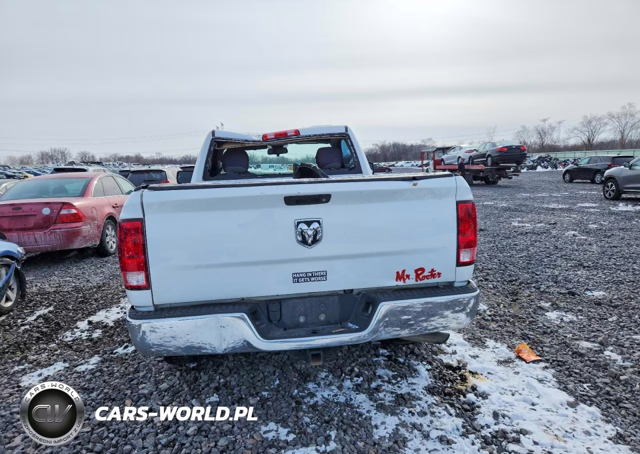 2019 Ram 1500 Classic Tradesman VIN:3C6JR6AG8KG702243 - 6