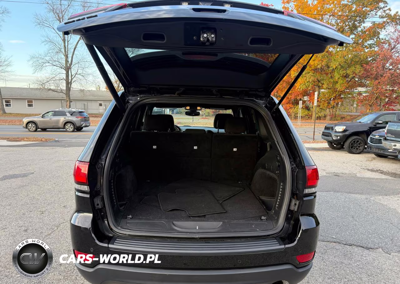 2020 Jeep Grand Cherokee Laredo VIN:1C4RJFAG7LC161970 - 13