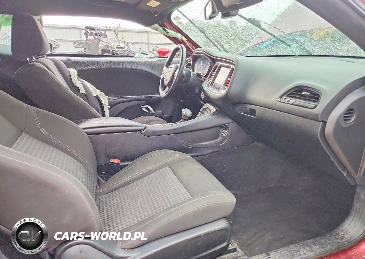 2021 Dodge Challenger Sxt VIN:2C3CDZAG4MH552513 - 7