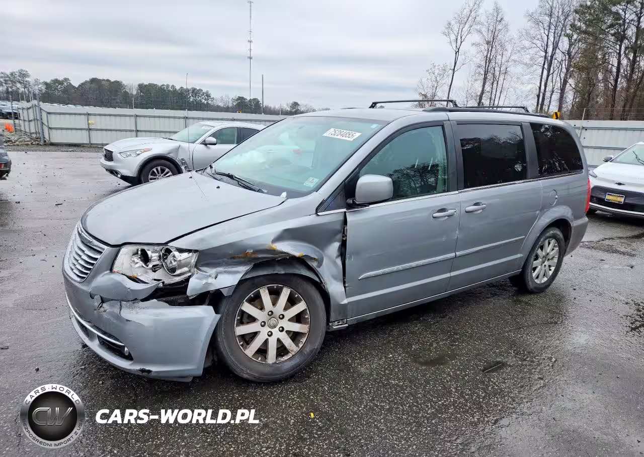 2014 Chrysler Town & Country Touring