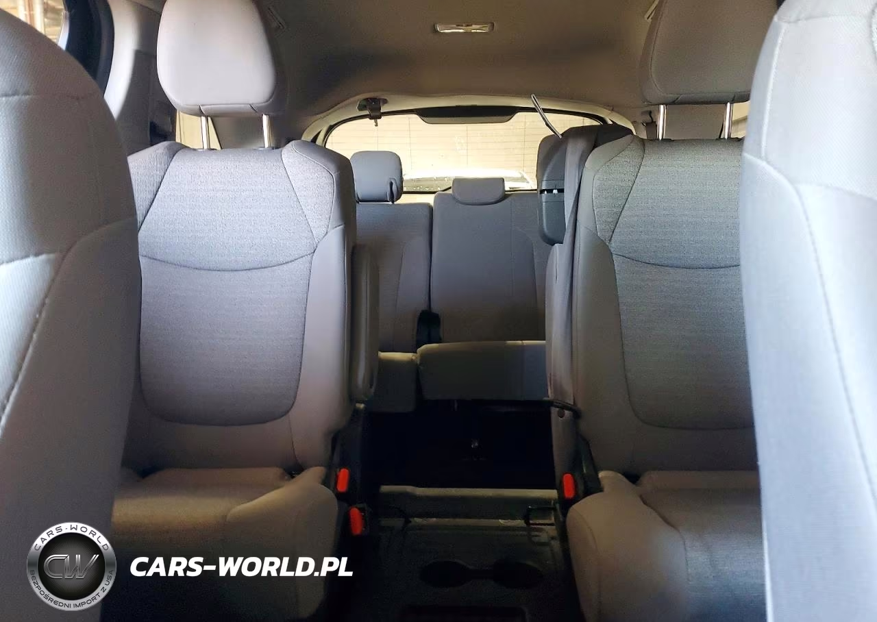 2023 Toyota Sienna Le VIN:5TDKSKFC8PS074547 - 10