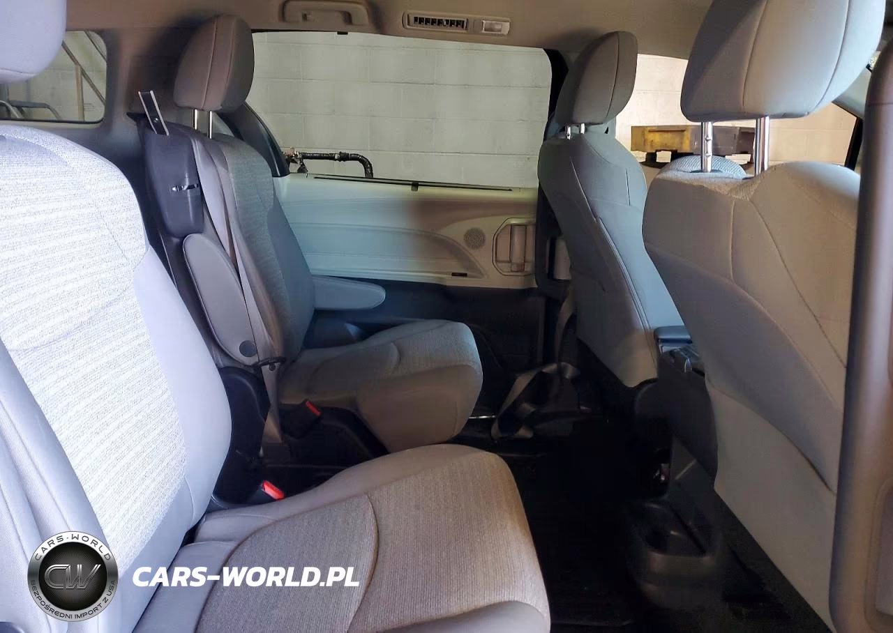 2023 Toyota Sienna Le VIN:5TDKSKFC8PS074547 - 11