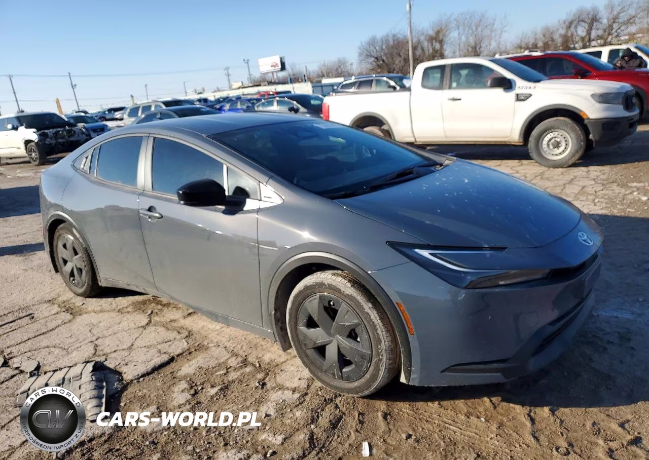 2026 Toyota Prius Le VIN:JTDACAAU8T3066771 - 4