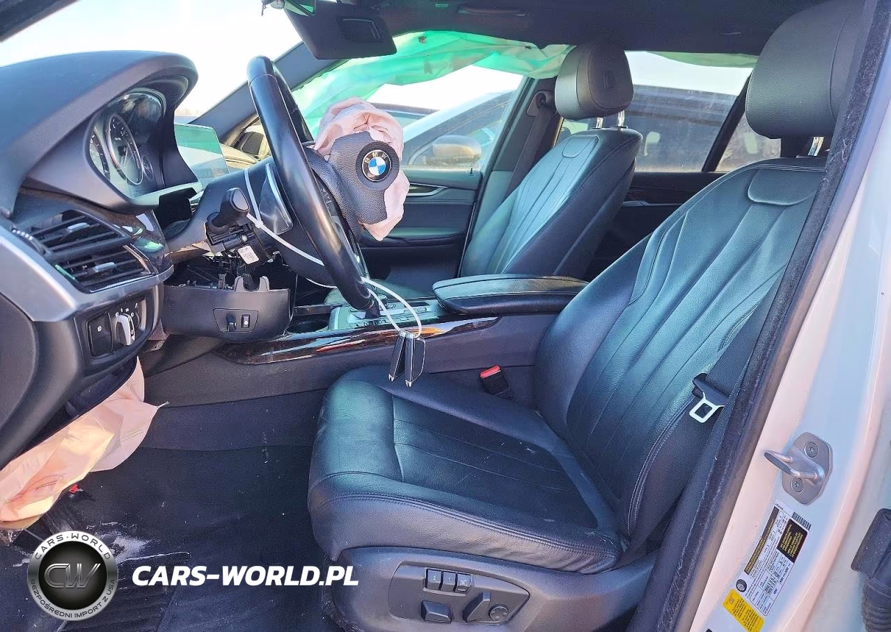 2018 BMW X5 xDrive35I VIN:5UXKR0C55J0X92300 - 7