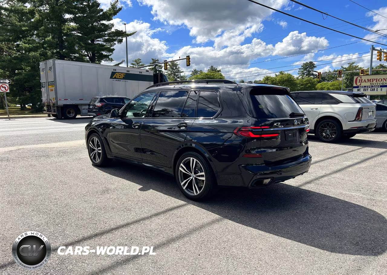 2023 BMW X7 xDrive40I VIN:5UX23EM0XP9R61216 - 3