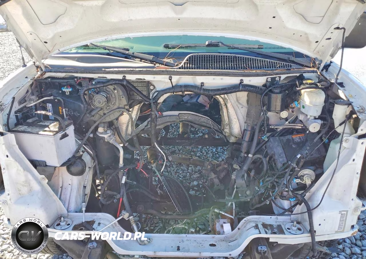 2018 Chevrolet Express G2500 VIN:1GCWGAFP0J1190958 - 12
