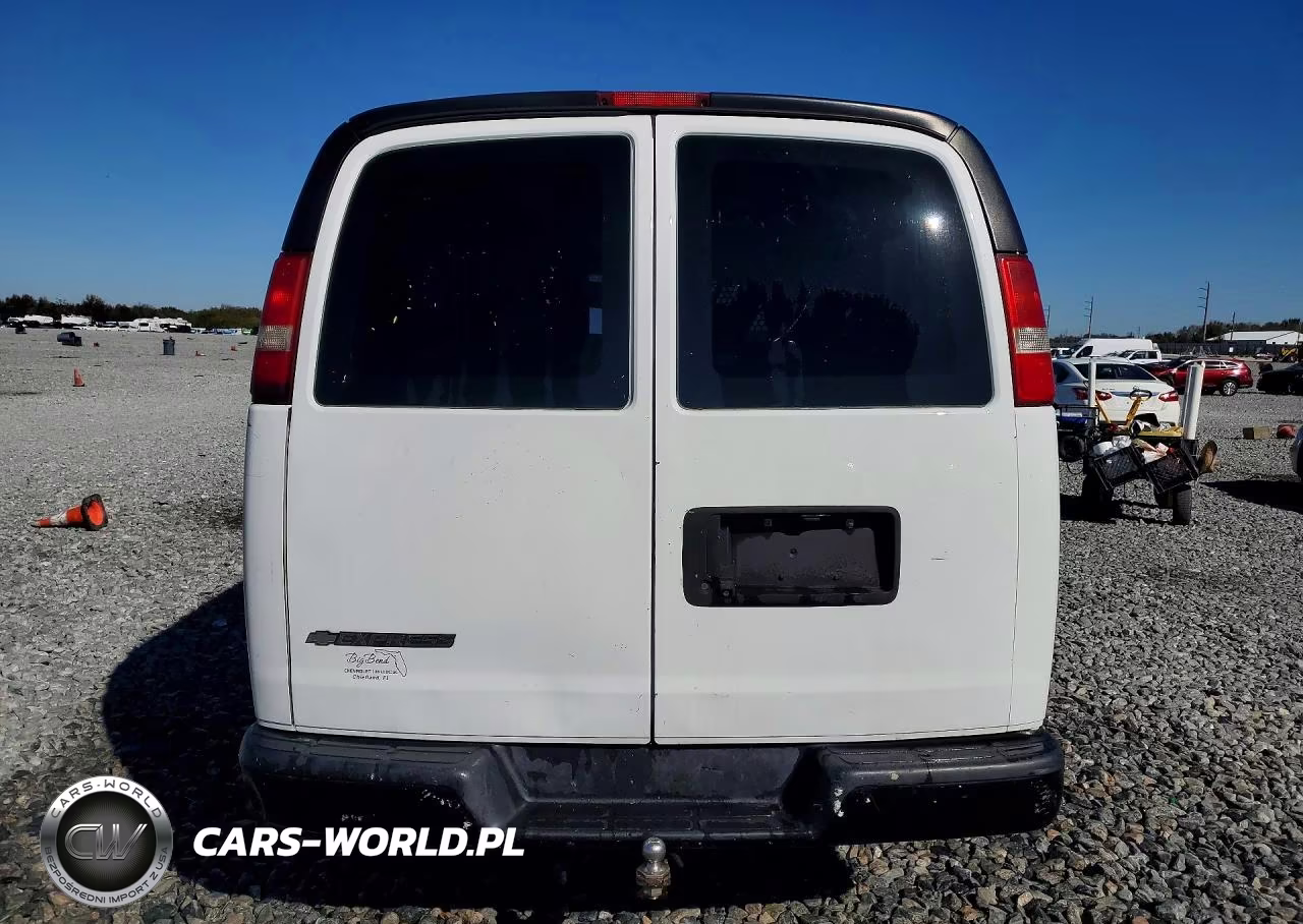 2018 Chevrolet Express G2500 VIN:1GCWGAFP0J1190958 - 6