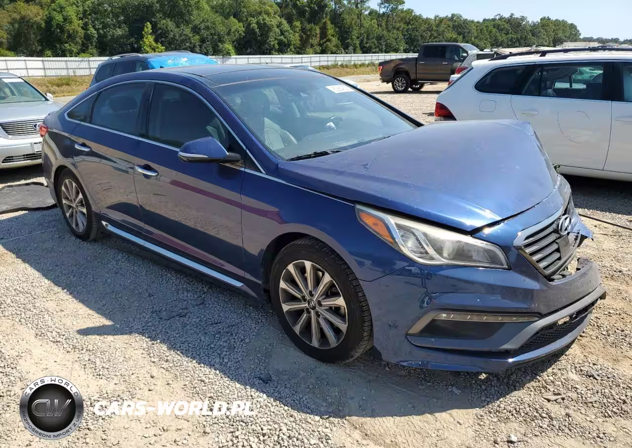 2016 Hyundai Sonata Sport VIN:5NPE34AFXGH284595 - 4
