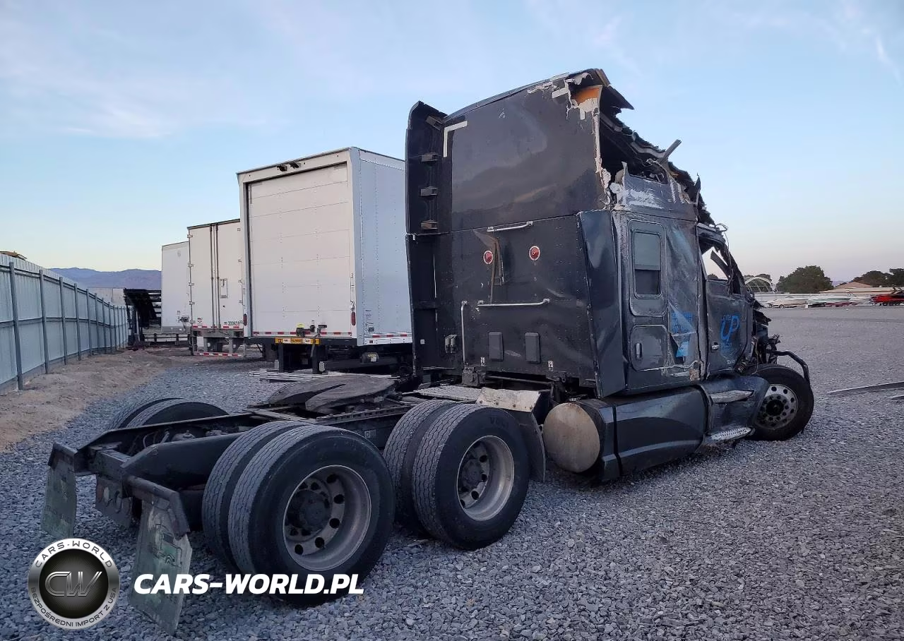 2016 Kenworth T680 Semi Truck VIN:1XKYDP9X5GJ497684 - 4