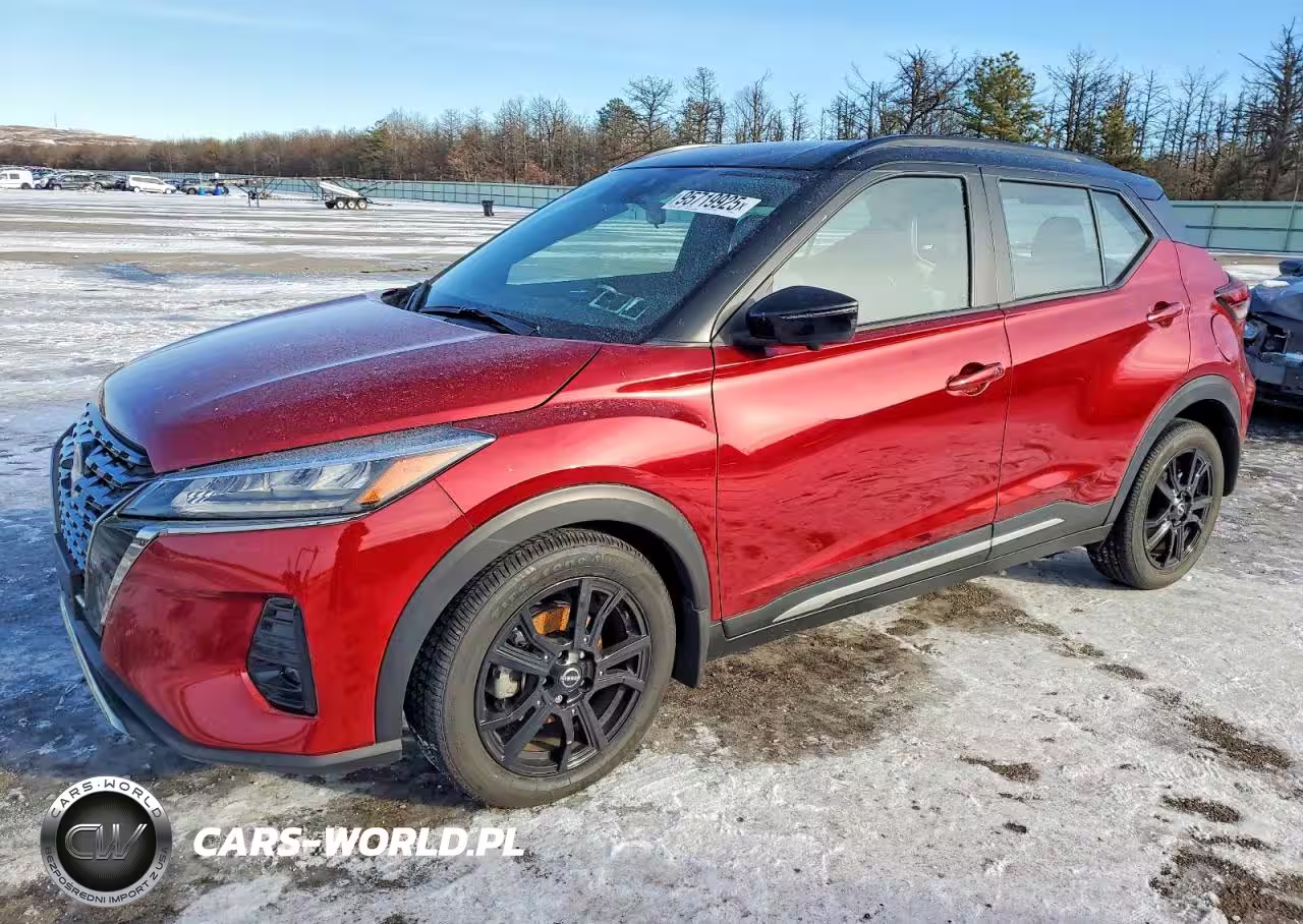 2023 Nissan Kicks Sr